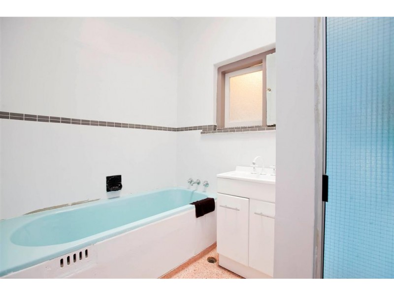 128 Railway Terrace, Largs North SA 5016