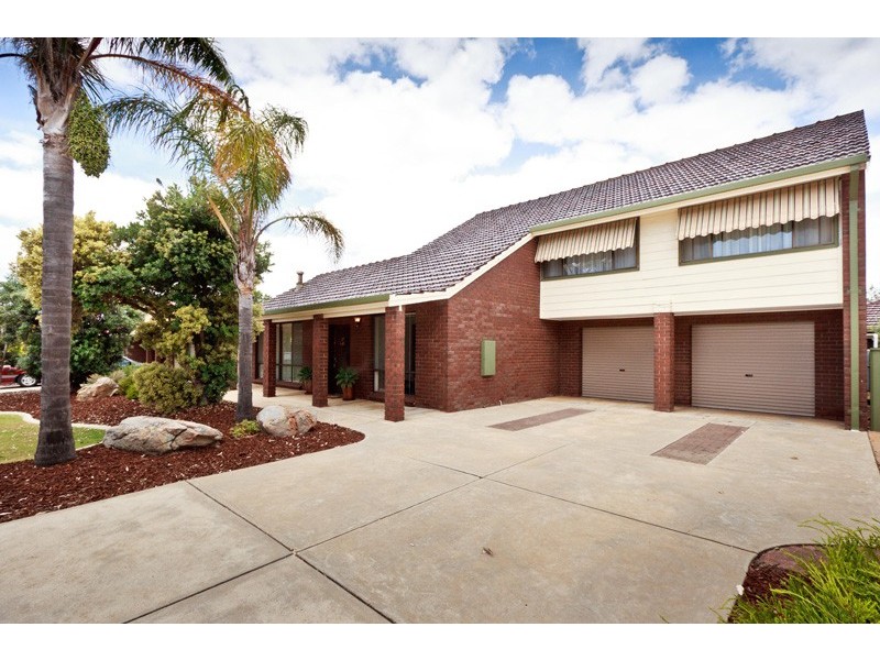 10 Read Court, North Haven SA 5018