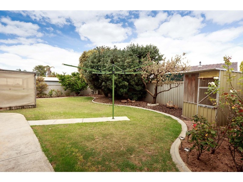 10 Read Court, North Haven SA 5018