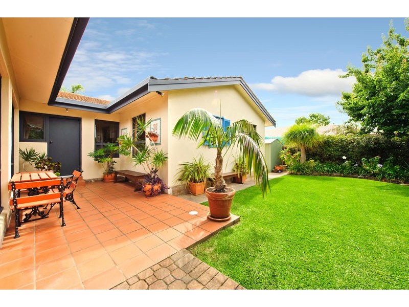 9 Dutton Grove, West Lakes Shore SA 5020