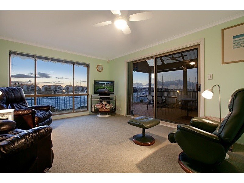 2/45  Falie Drive, North Haven SA 5018