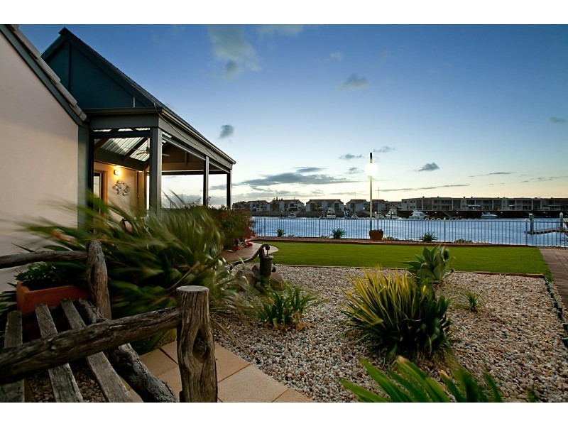 2/45  Falie Drive, North Haven SA 5018