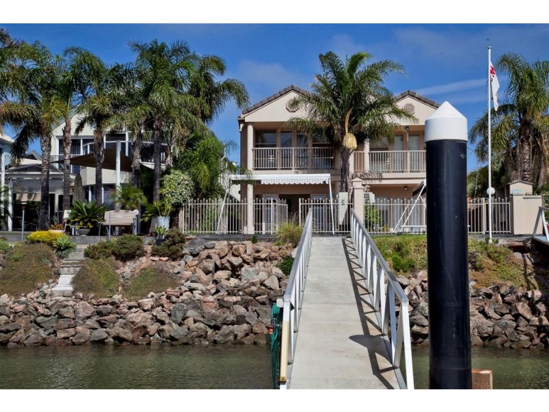 17a Gulf Point Drive, North Haven SA 5018