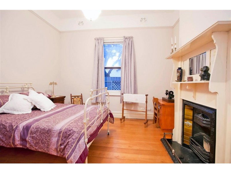 18 Craigie Street, Birkenhead SA 5015