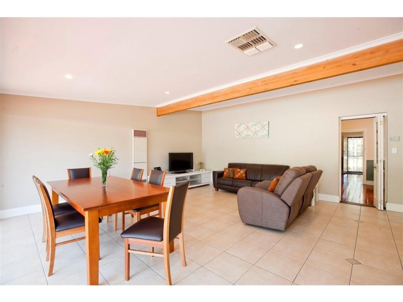 8 Sanderson Street, Peterhead SA 5016