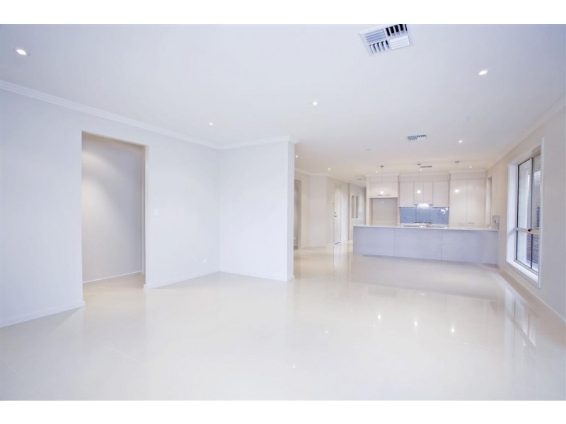 33 Charles Matthew Circle, Woodville SA 5011