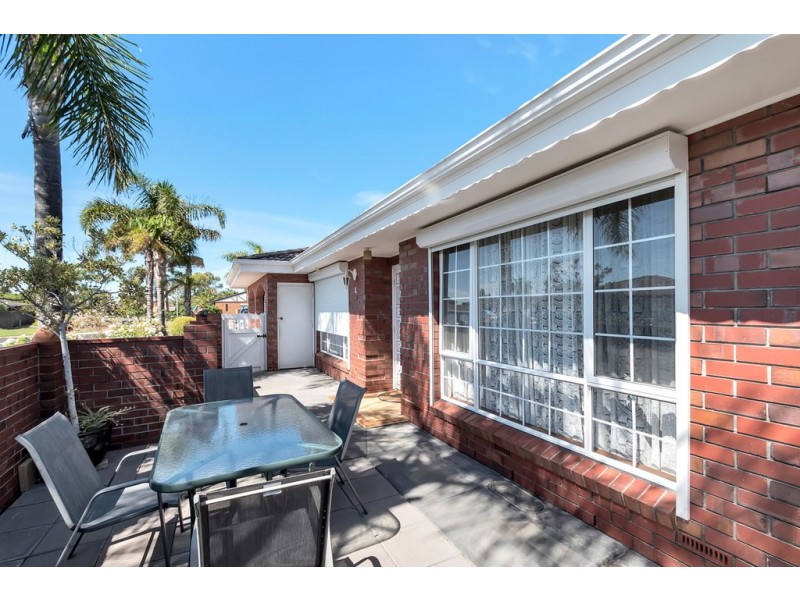 4/4 Cocos Grove, West Lakes SA 5021