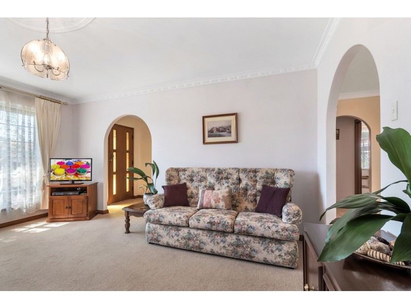 4/4 Cocos Grove, West Lakes SA 5021