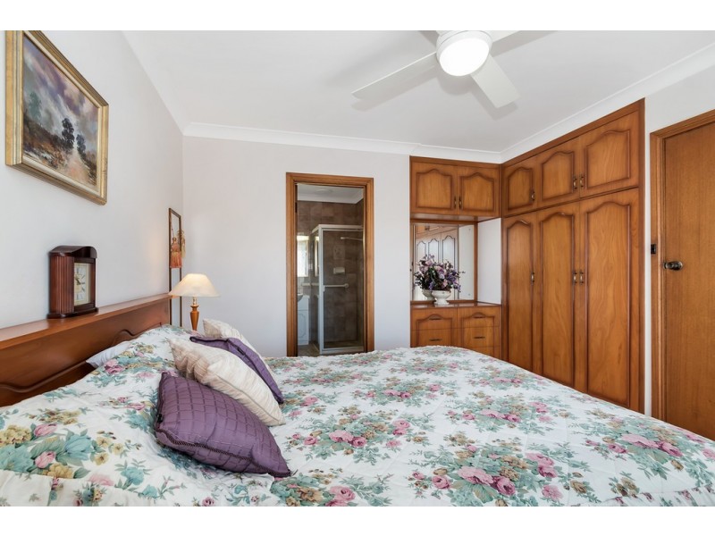 4/4 Cocos Grove, West Lakes SA 5021