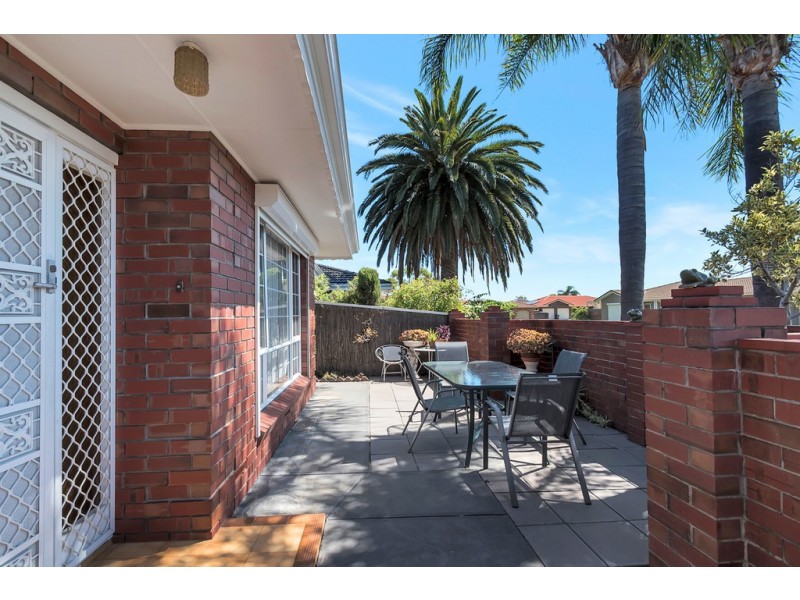 4/4 Cocos Grove, West Lakes SA 5021