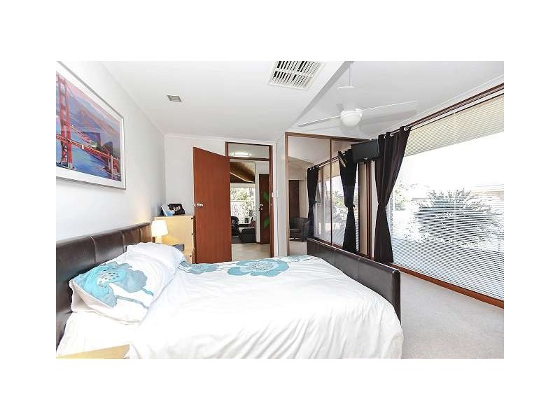 4 Tahiti Place, West Lakes SA 5021