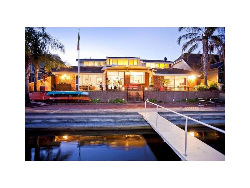 25 Hawaii Court, West Lakes SA 5021