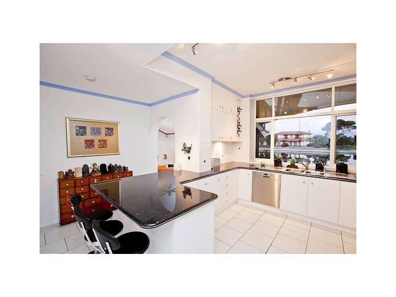 25 Hawaii Court, West Lakes SA 5021