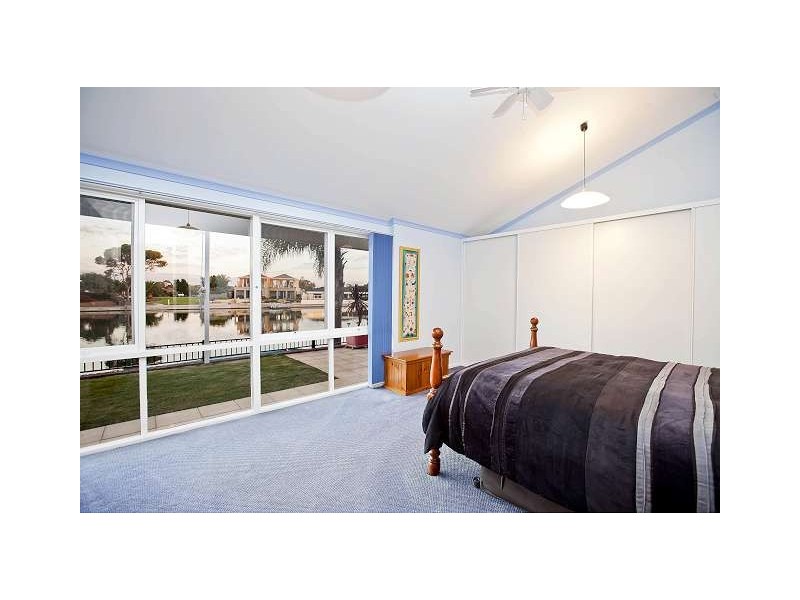 25 Hawaii Court, West Lakes SA 5021