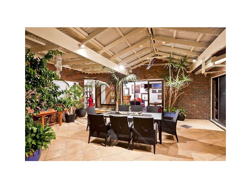 25 Hawaii Court, West Lakes SA 5021