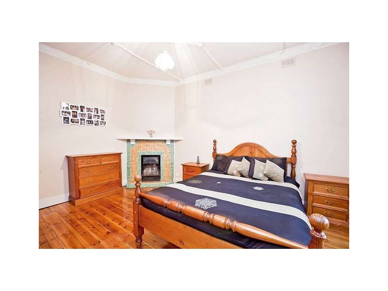 10 Dryden Road, Black Forest SA 5035