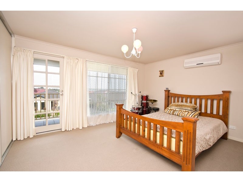 24 Hughes Court, Walkley Heights SA 5098