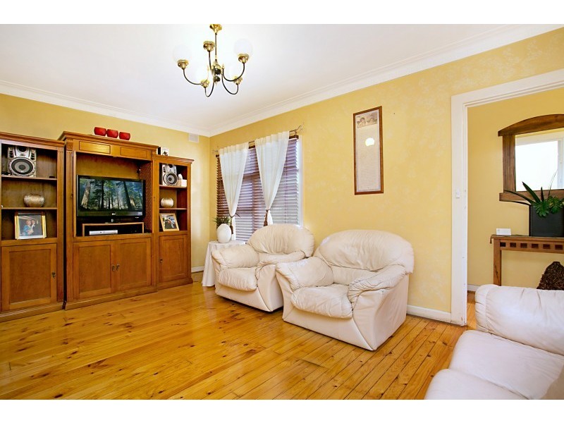 8 Porter Crescent, Fulham Gardens SA 5024