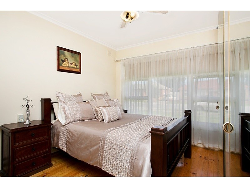 8 Porter Crescent, Fulham Gardens SA 5024