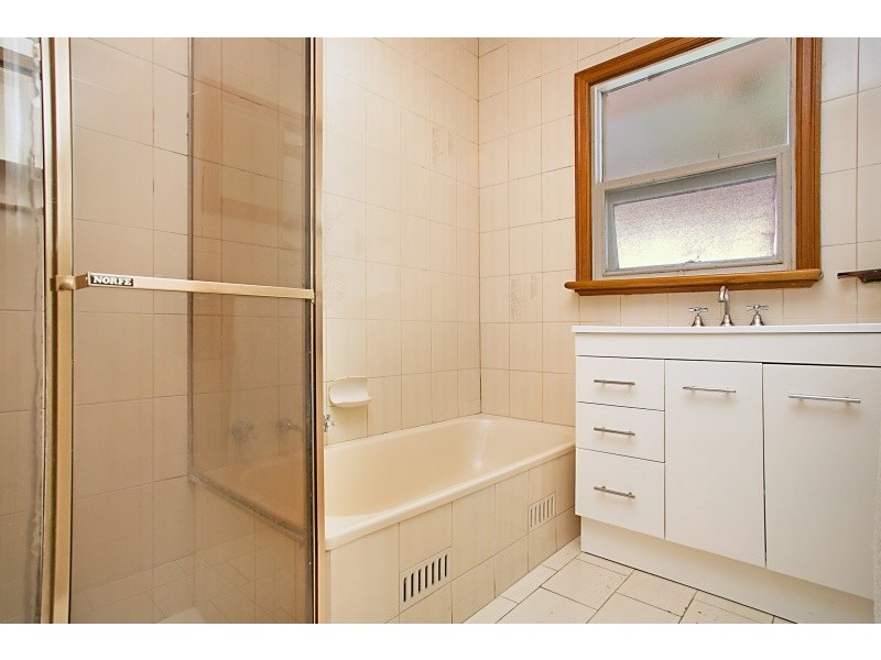 8 Porter Crescent, Fulham Gardens SA 5024