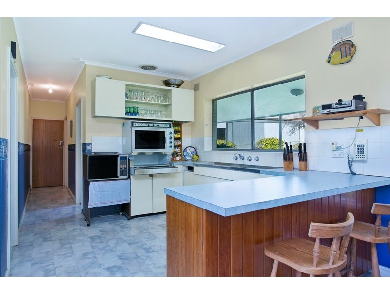 38 Esplanade, Point Turton SA 5575