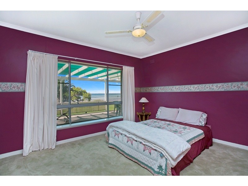 38 Esplanade, Point Turton SA 5575