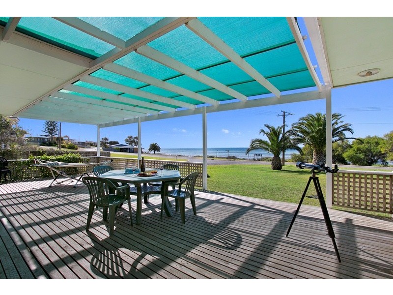 38 Esplanade, Point Turton SA 5575