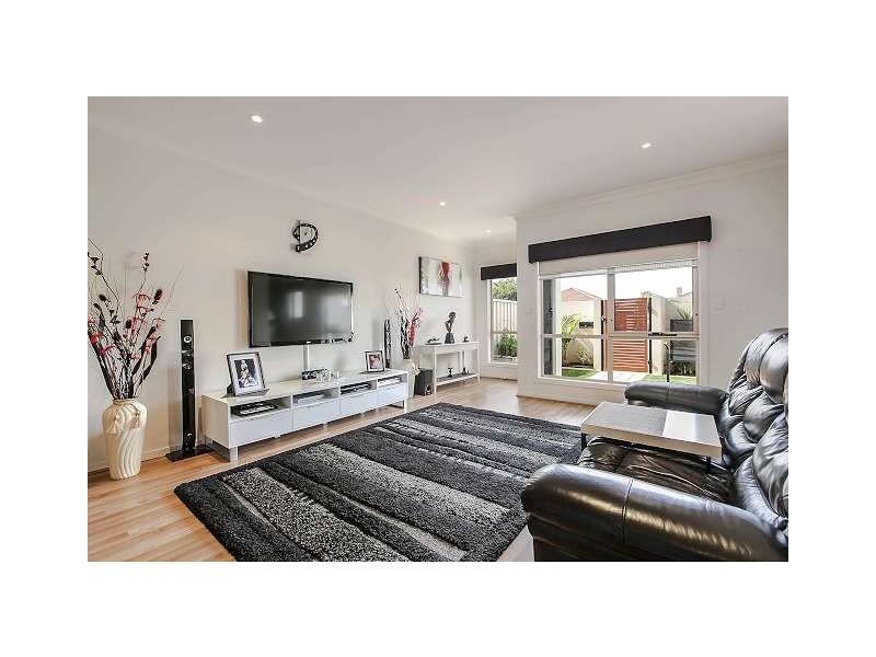 2/198 Tapleys Hill Road, Seaton SA 5023