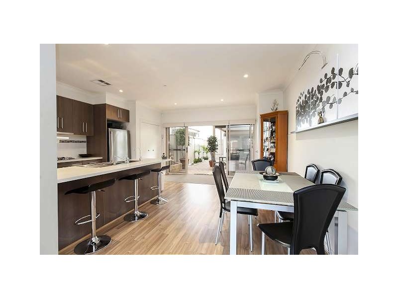 2/198 Tapleys Hill Road, Seaton SA 5023