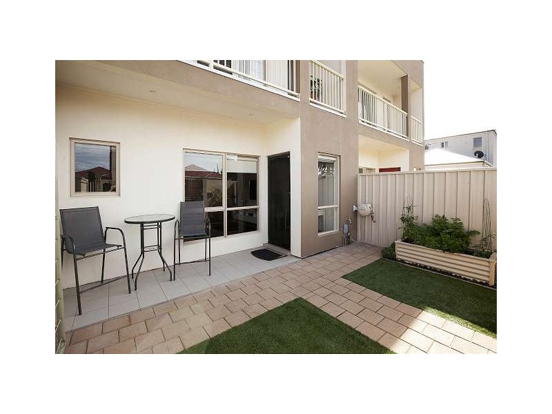 2/198 Tapleys Hill Road, Seaton SA 5023