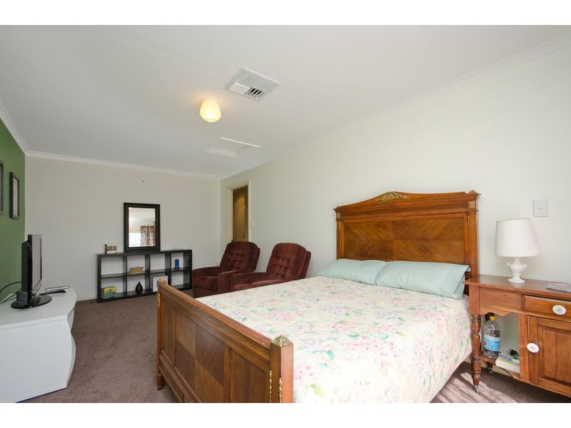 32 Russell Street, Ethelton SA 5015