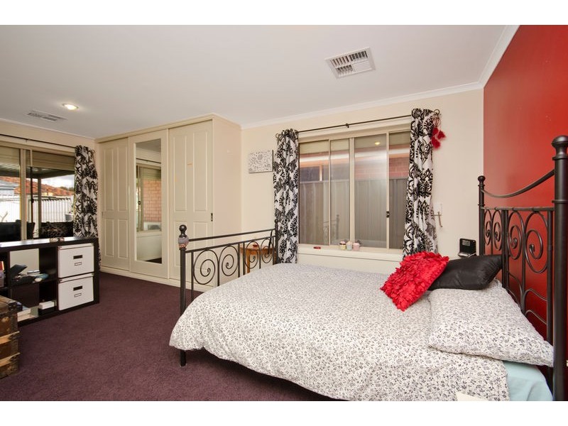 32 Russell Street, Ethelton SA 5015