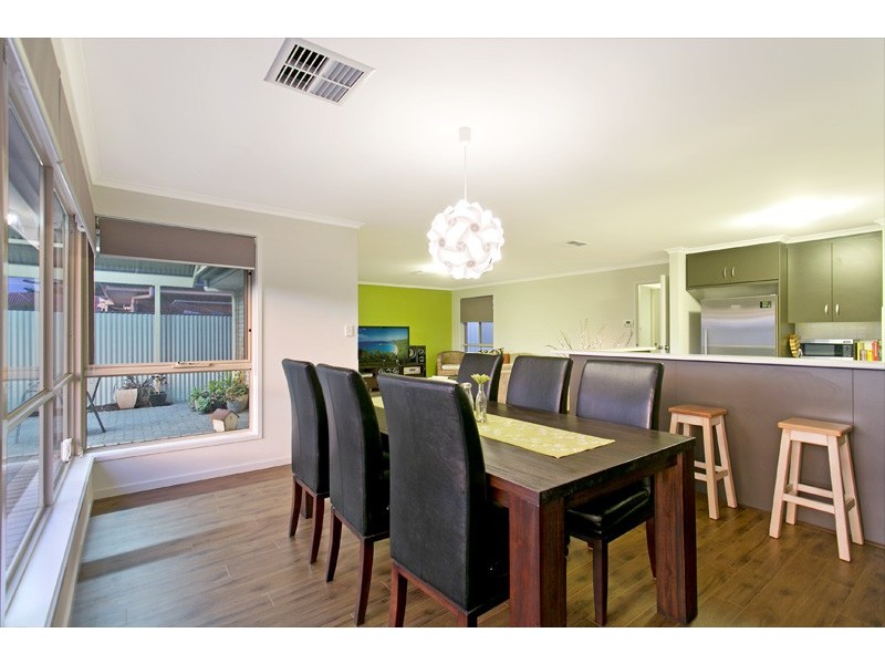 303 Railway Terrace, Taperoo SA 5017