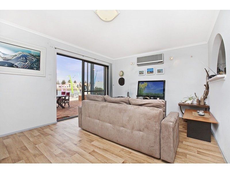 141 Gulf Point Drive, North Haven SA 5018