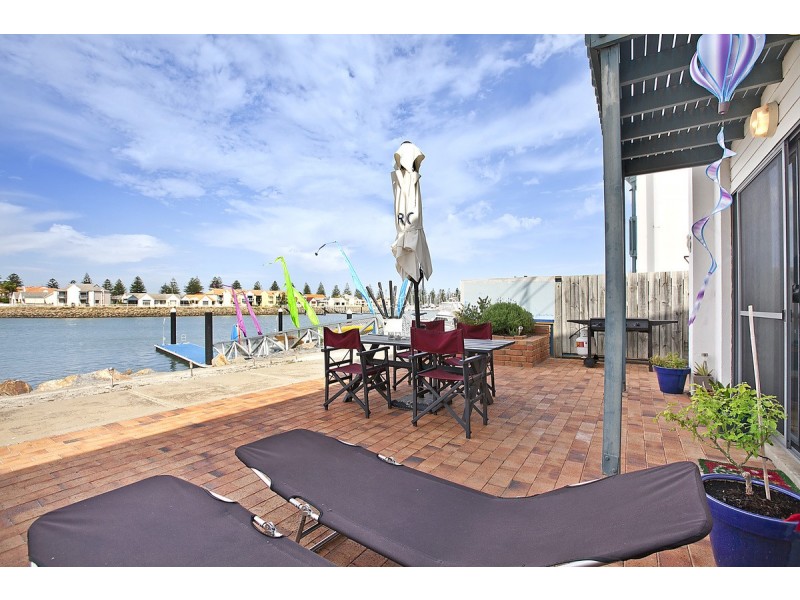 141 Gulf Point Drive, North Haven SA 5018