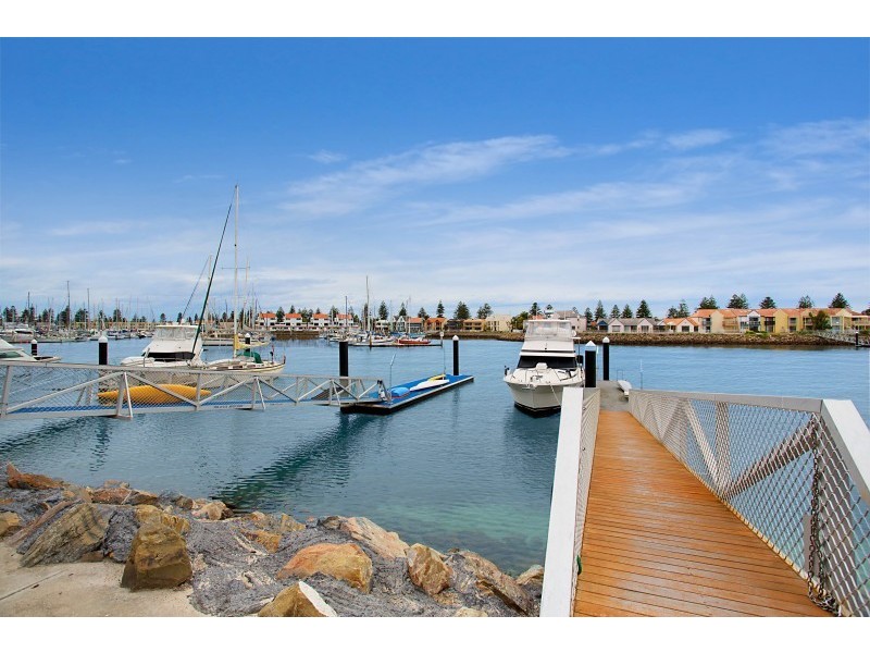 141 Gulf Point Drive, North Haven SA 5018