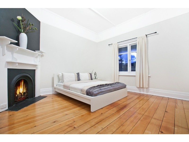 6 Railway Terrace, Largs Bay SA 5016