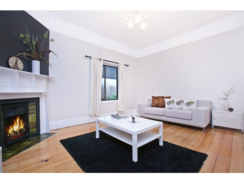 6 Railway Terrace, Largs Bay SA 5016