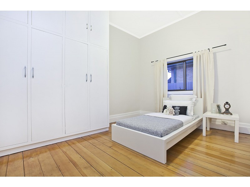 6 Railway Terrace, Largs Bay SA 5016