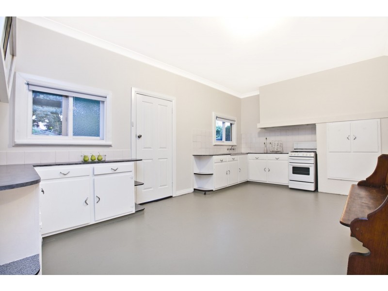 6 Railway Terrace, Largs Bay SA 5016