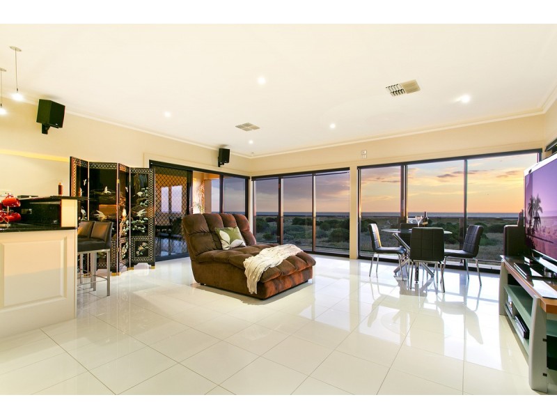 26 Gulf Point Drive, North Haven SA 5018