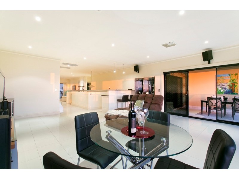 26 Gulf Point Drive, North Haven SA 5018