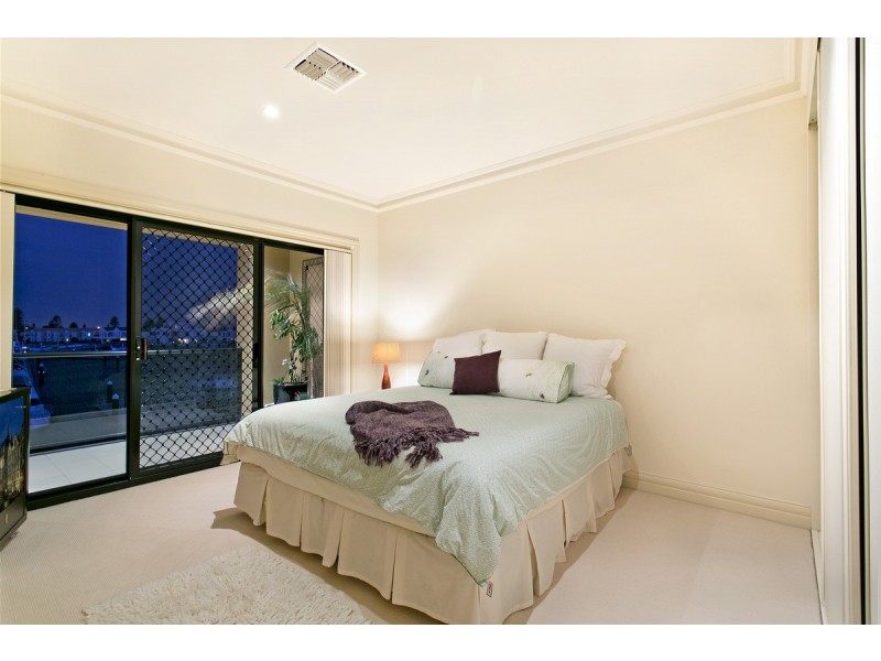 26 Gulf Point Drive, North Haven SA 5018