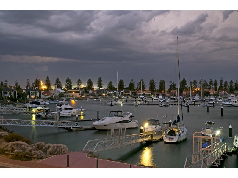 26 Gulf Point Drive, North Haven SA 5018