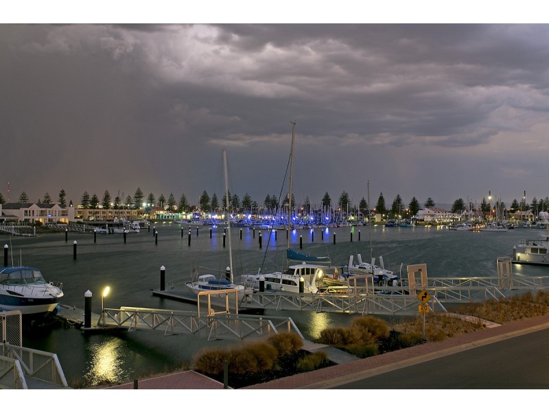 26 Gulf Point Drive, North Haven SA 5018