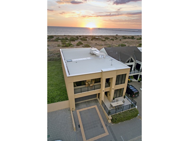 26 Gulf Point Drive, North Haven SA 5018