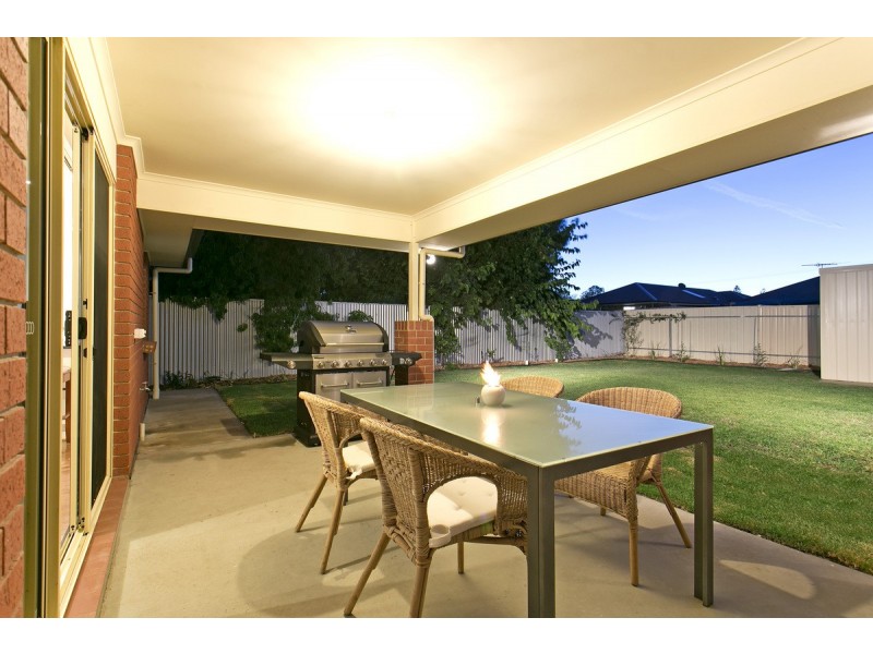 299 Railway Terrace, Taperoo SA 5017