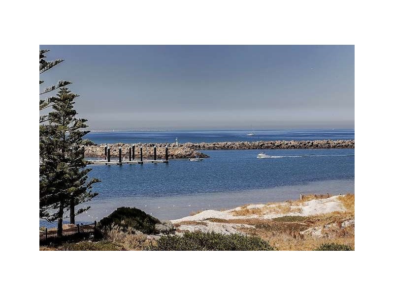132 Gulf Point Drive, North Haven SA 5018