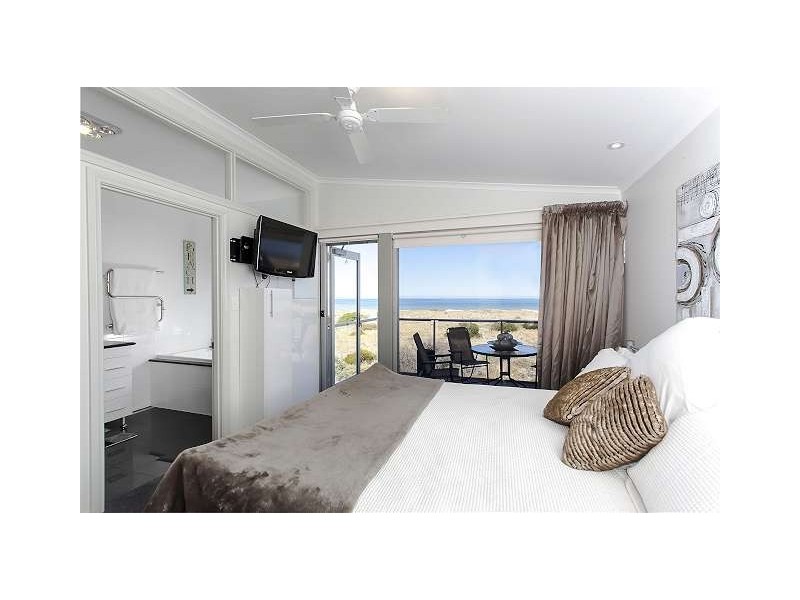 132 Gulf Point Drive, North Haven SA 5018
