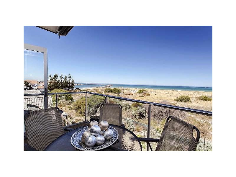 132 Gulf Point Drive, North Haven SA 5018